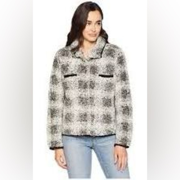 Evereve Dylan Cozy Plaid Sherpa Button Up Jacket - Picture 1 of 6